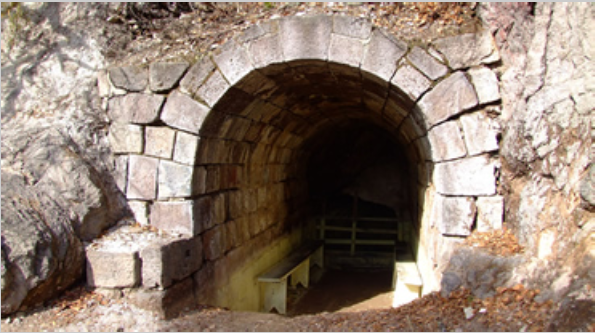 A Torjai-büdösbarlang